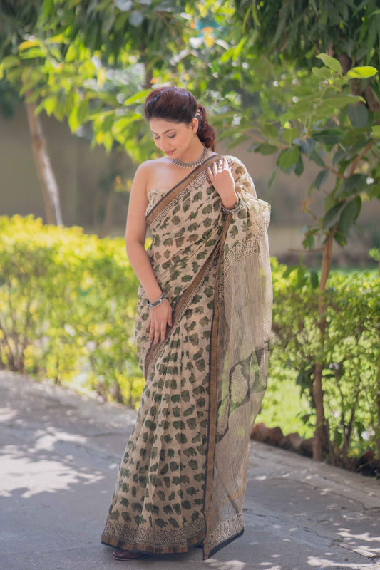 Gajrekha - Cream Kota Doria Saree