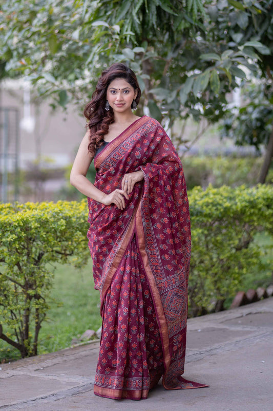 Tamrapushpi- Floral Maheshwari Silk Saree