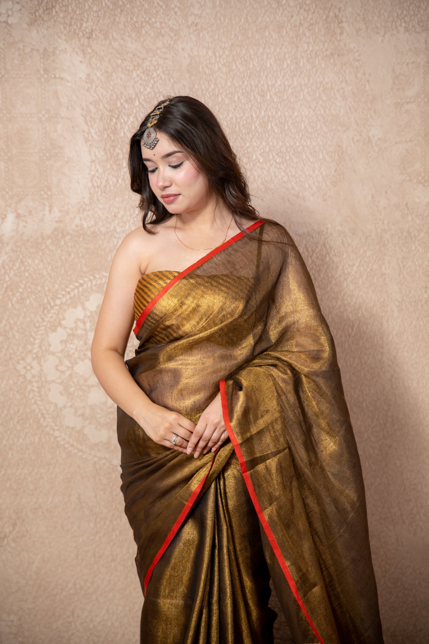 Aabha Kadhai- Copper Zari Linen Saree