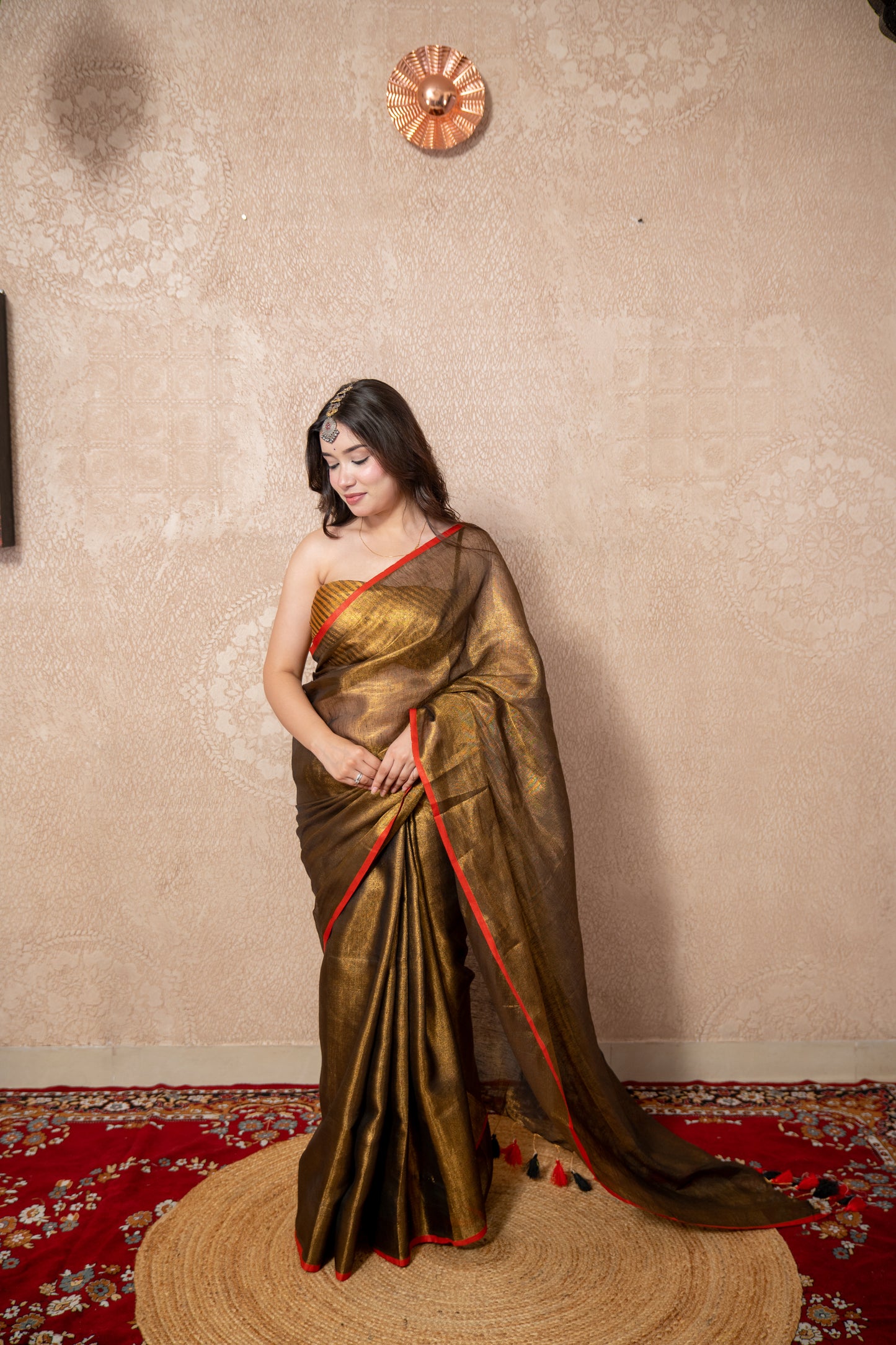 Aabha Kadhai- Copper Zari Linen Saree