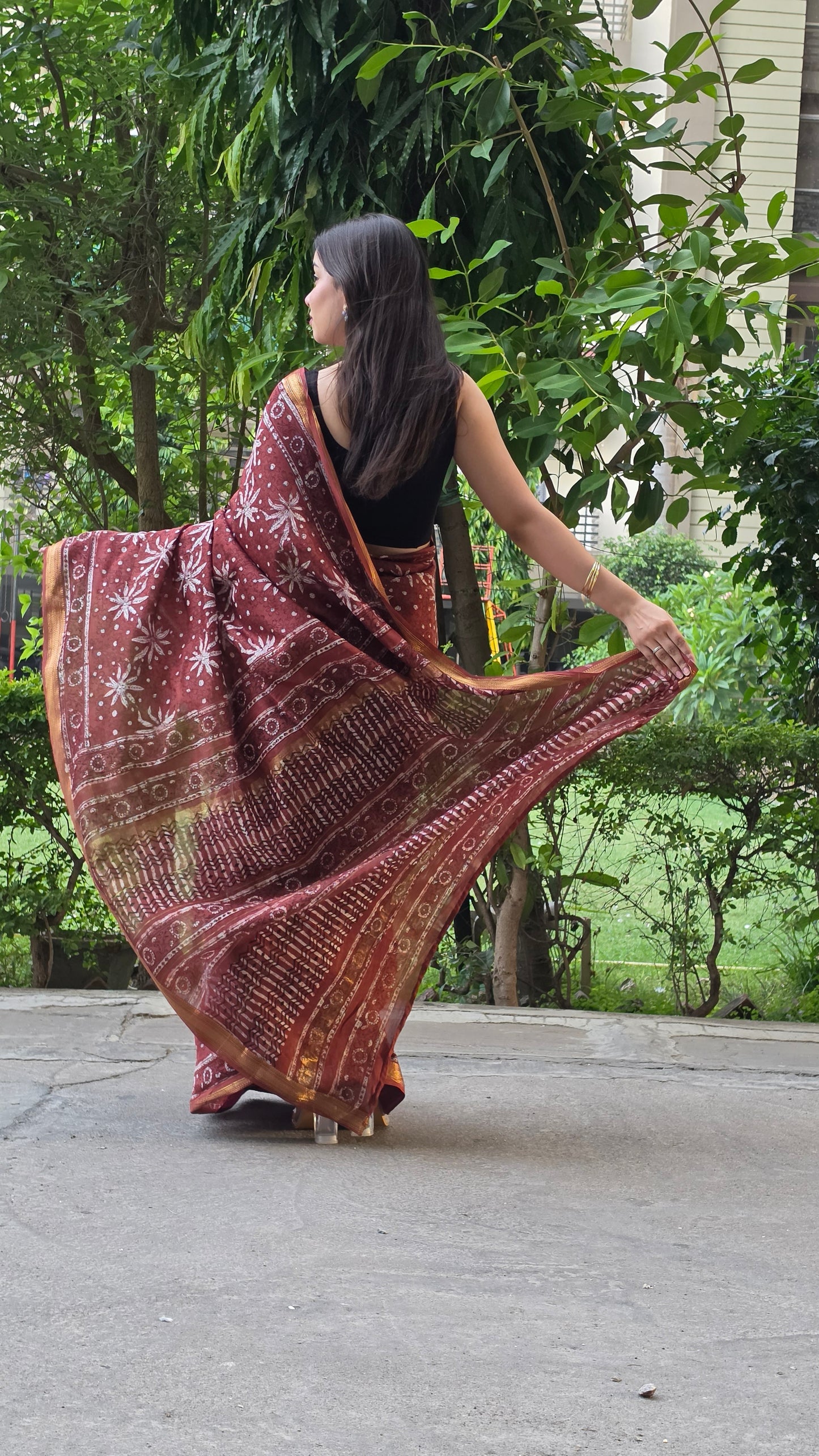 Aarvika - Brown Maheshwari Silk Saree