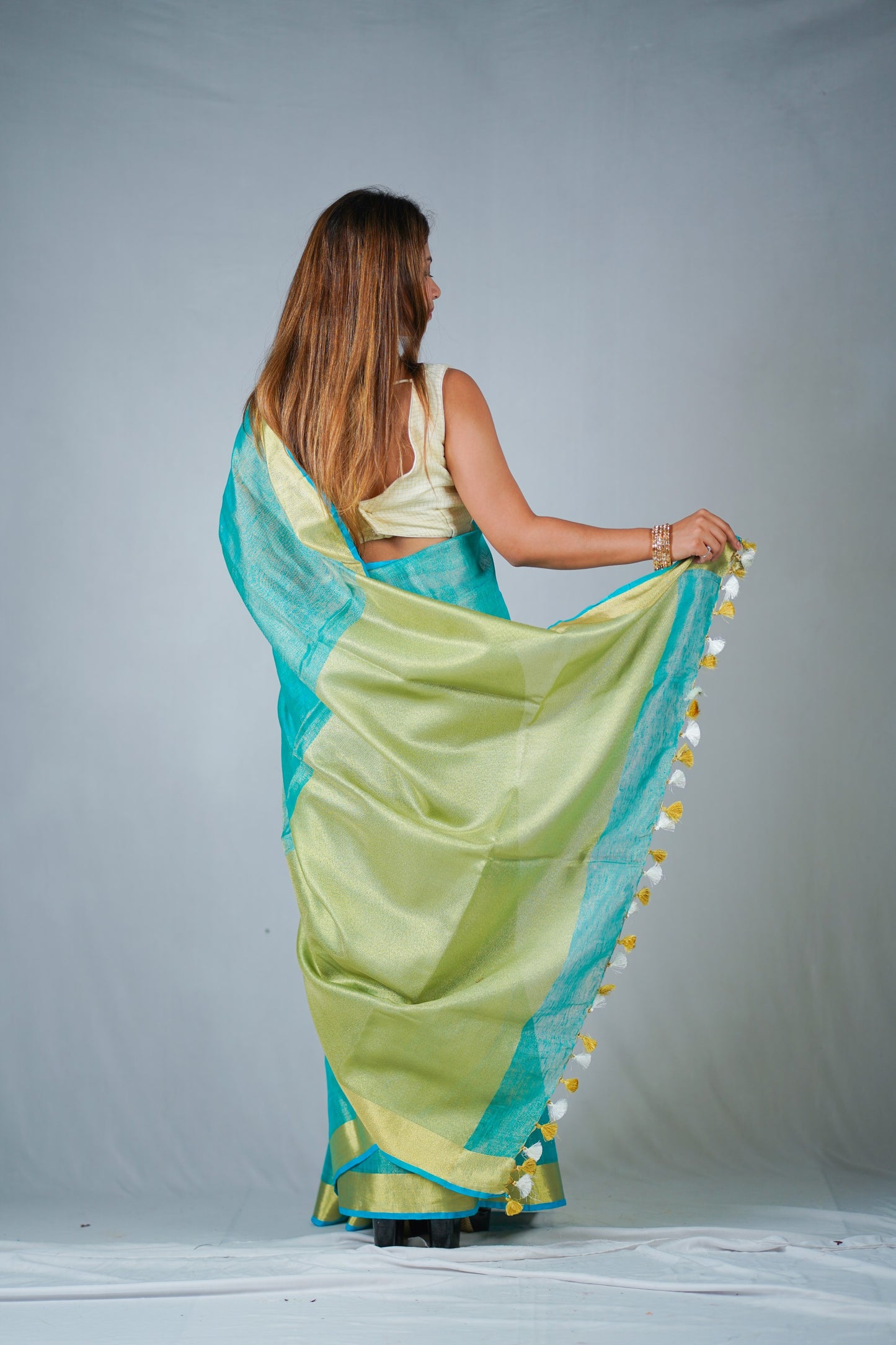 Shiney sky -Blue Zari Linen Saree