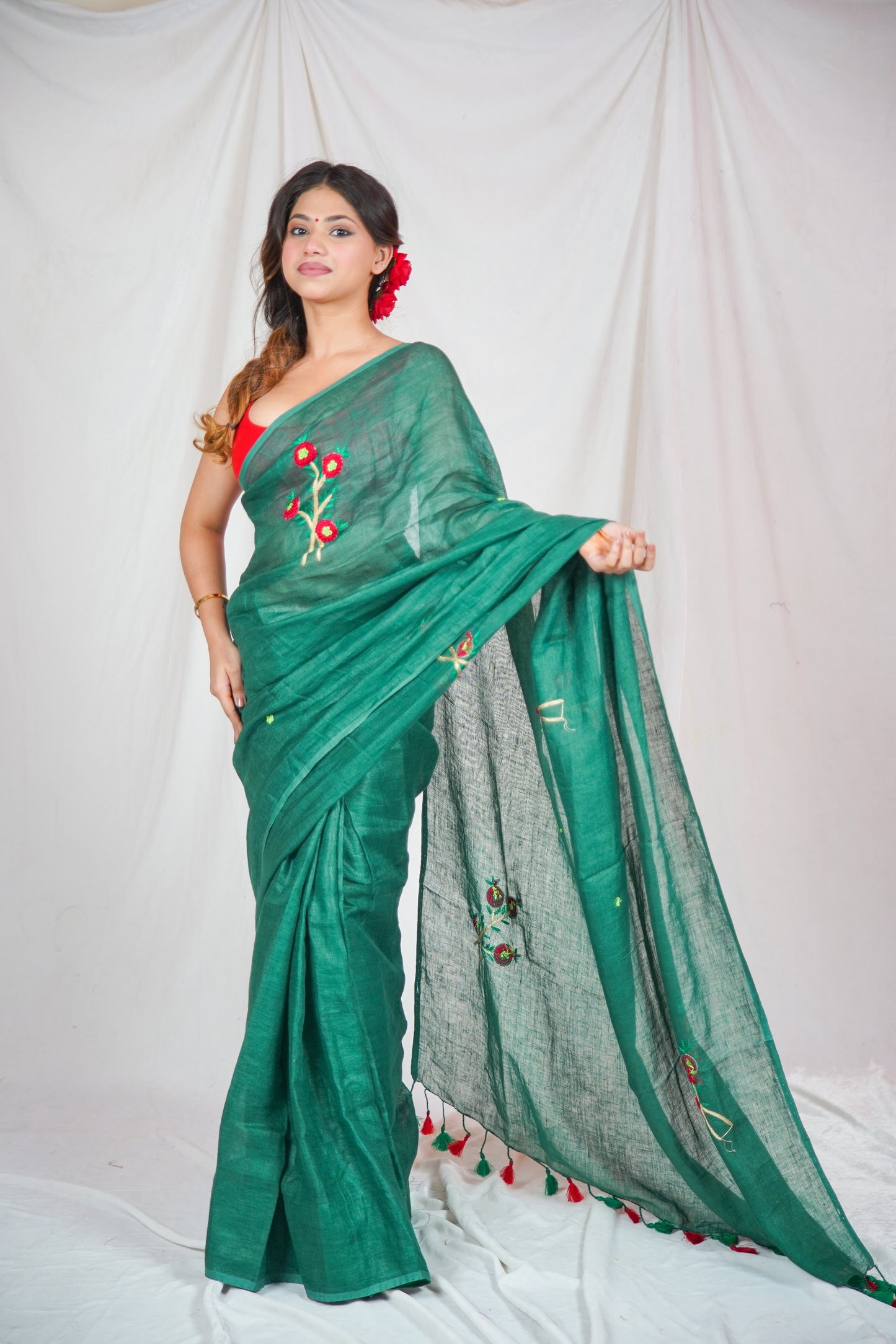 Botanical Beauty - Green Linen Saree