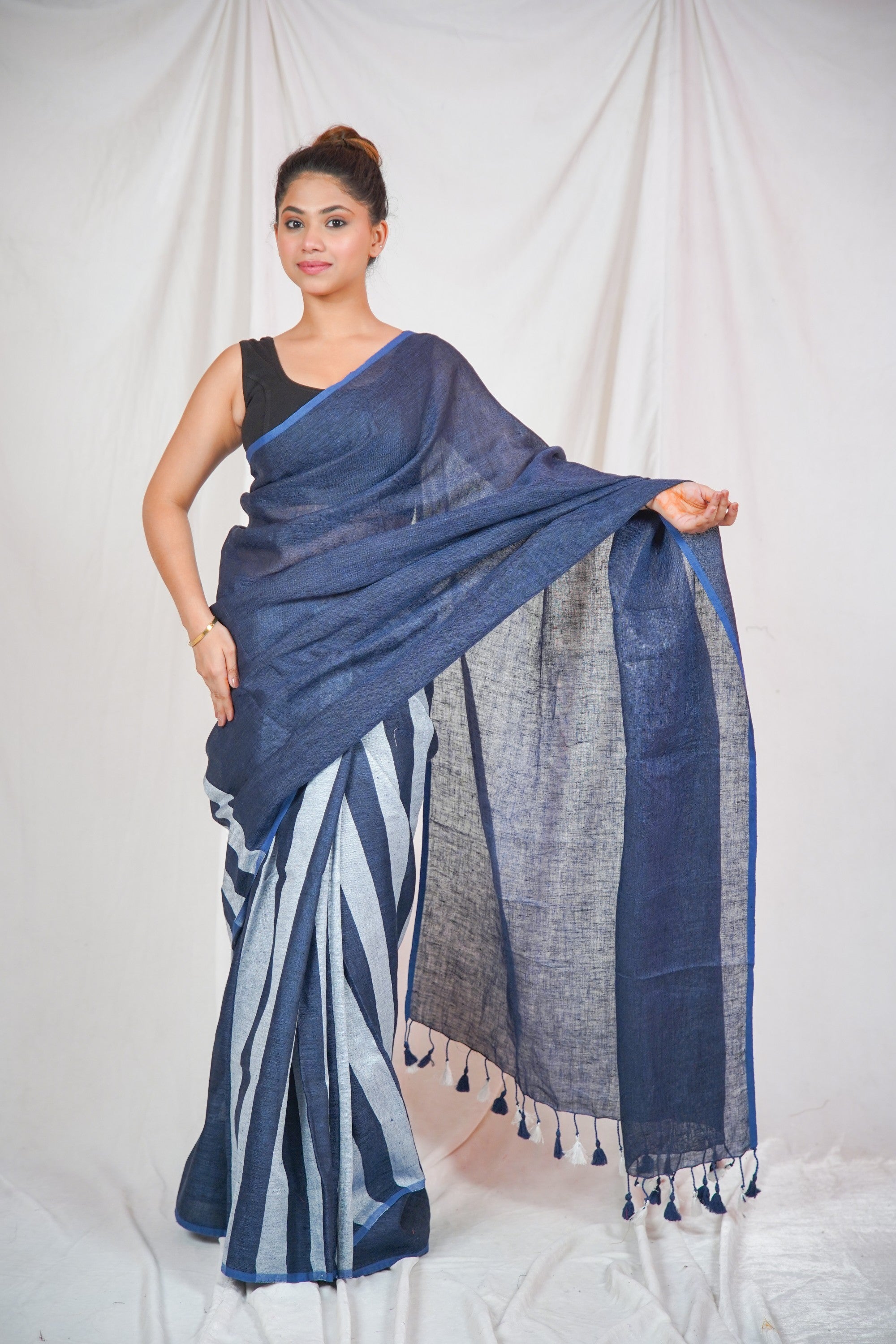 Silver Waves- Navy Blue Linen Saree