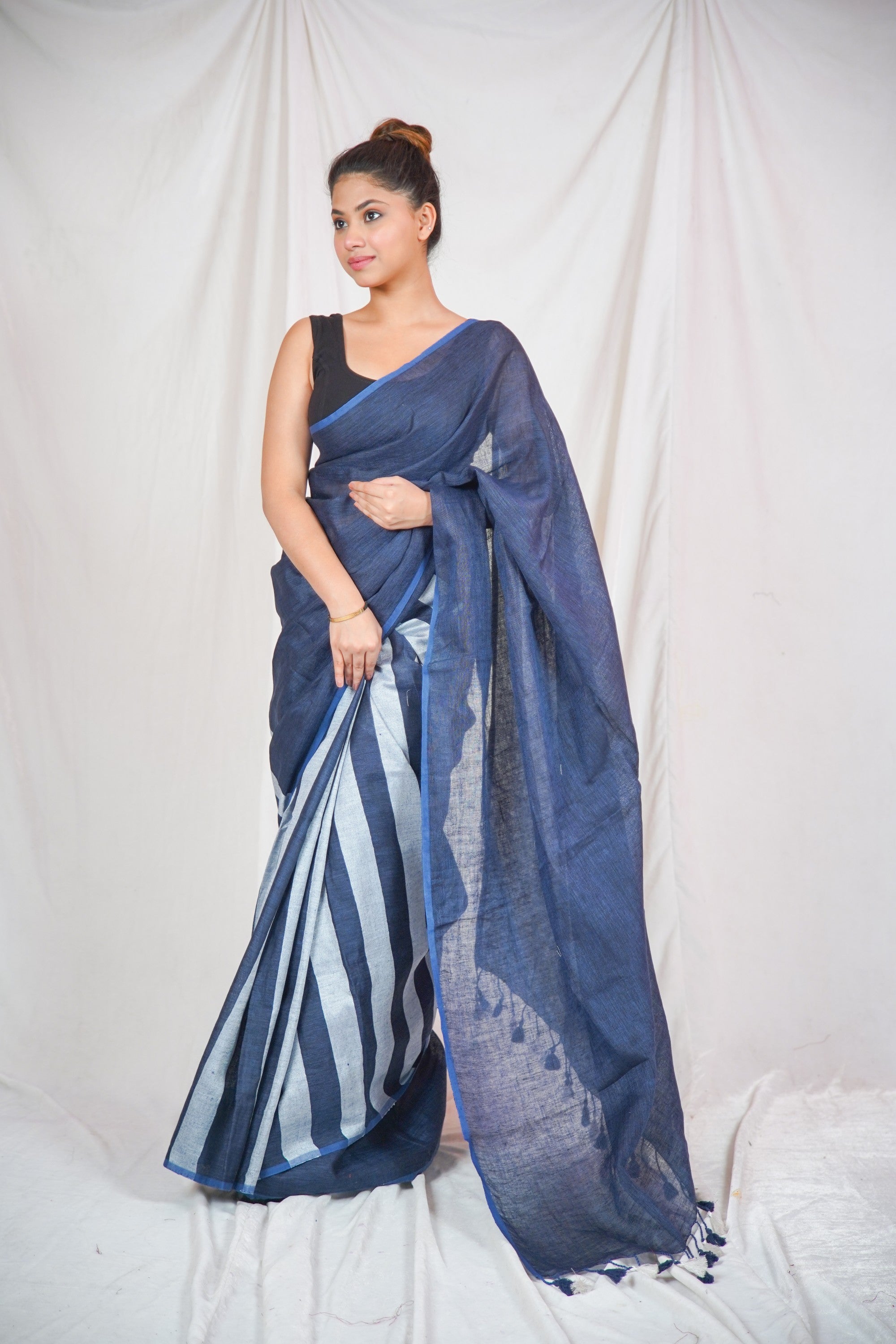 Silver Waves- Navy Blue Linen Saree