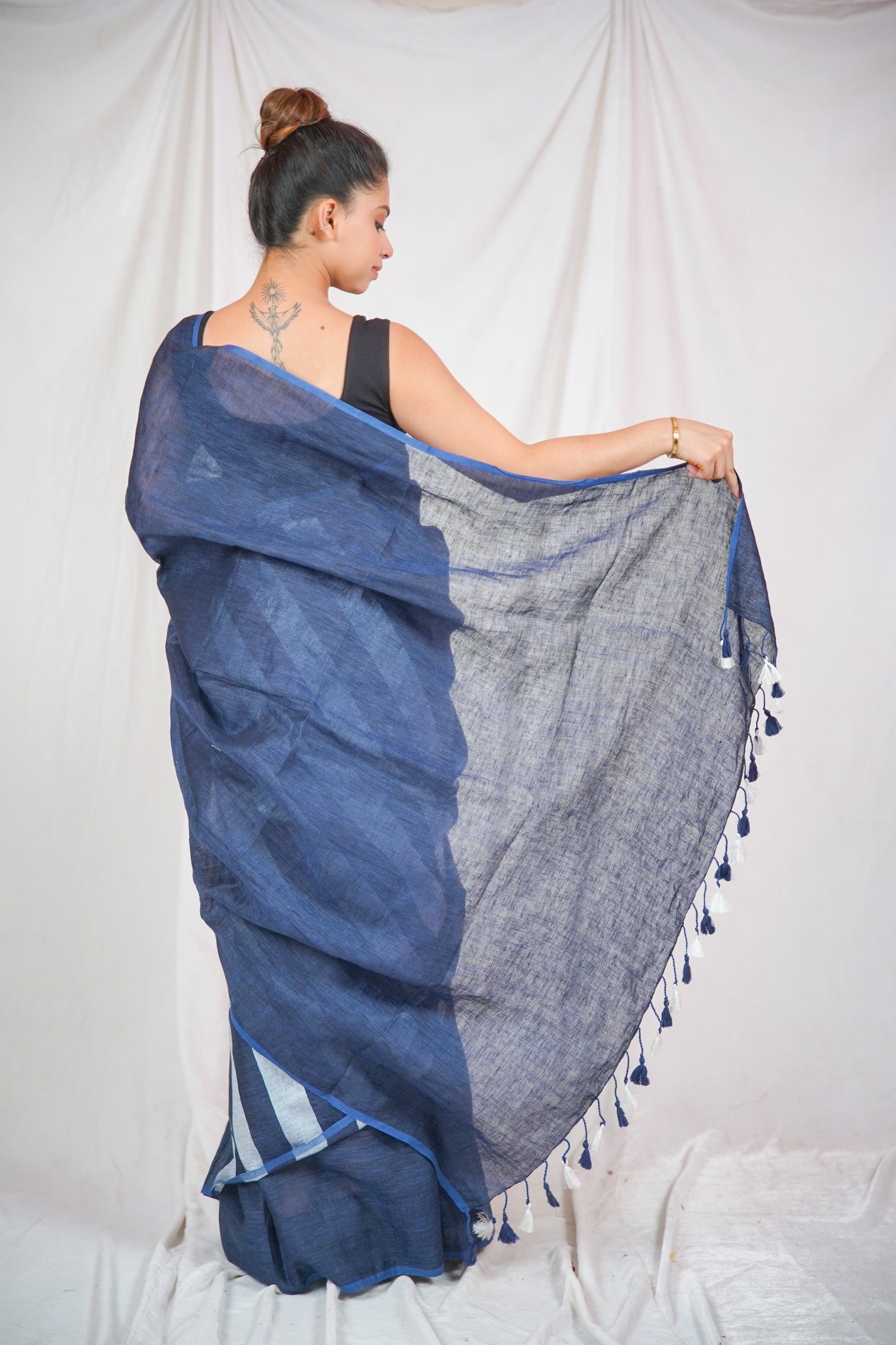 Silver Waves- Navy Blue Linen Saree