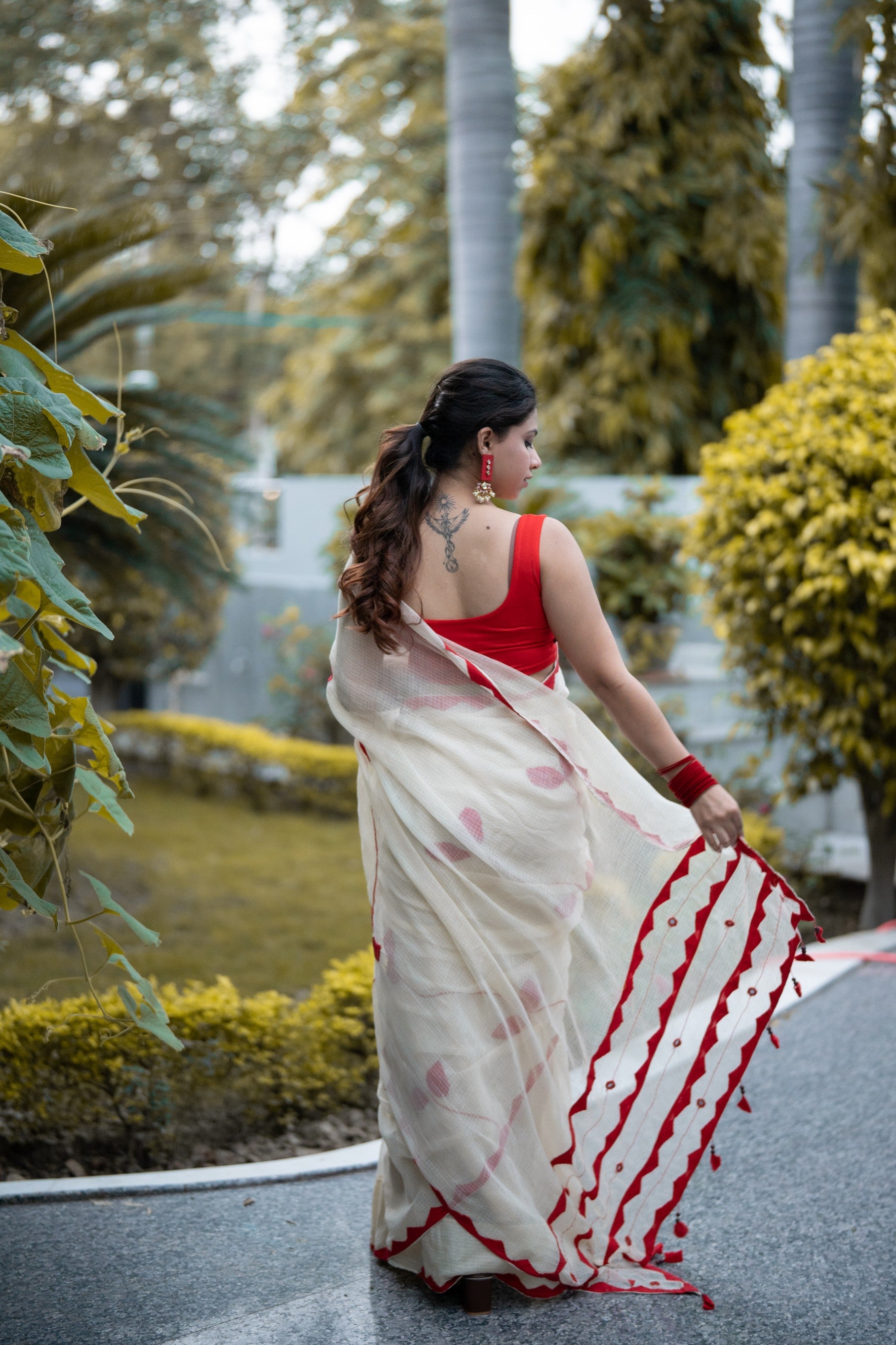 Kaira - Offwhite Doria Applique Saree