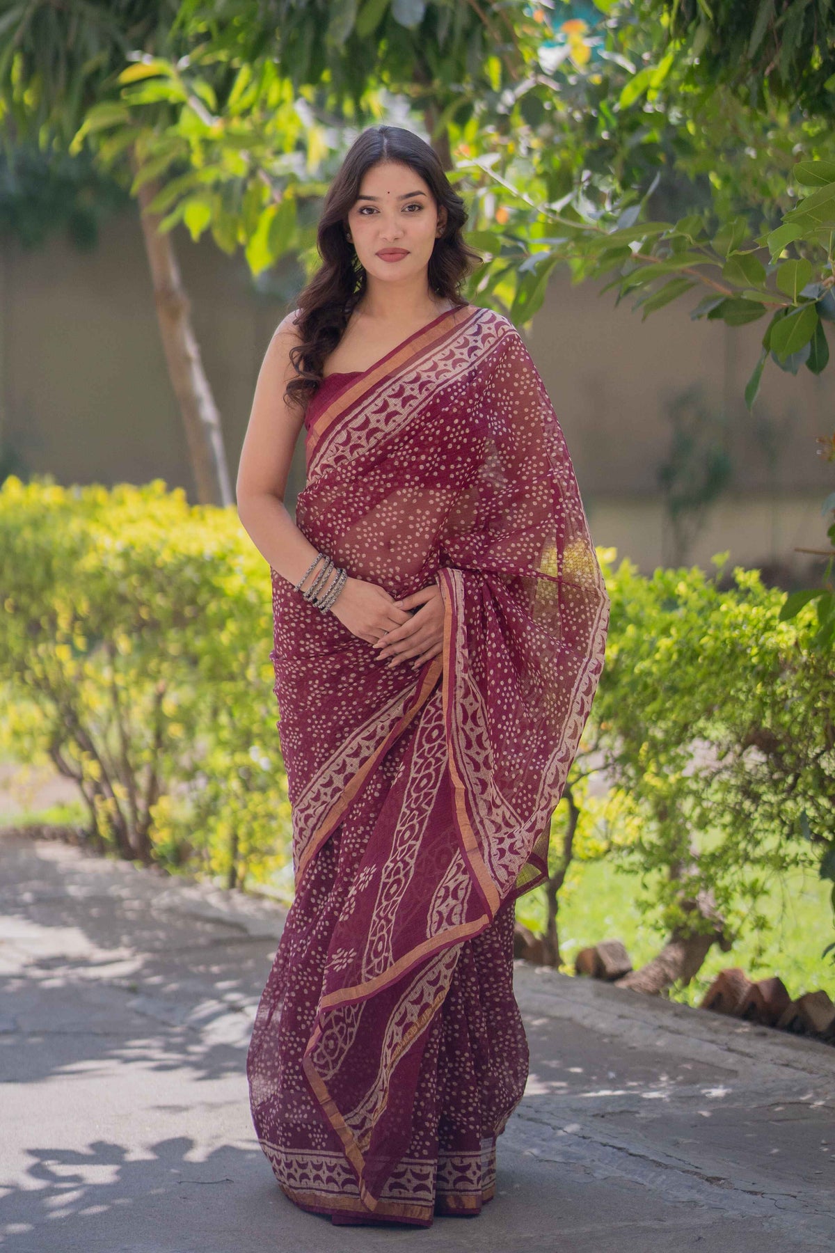 Gulbuta- Floral Kota Doria Saree