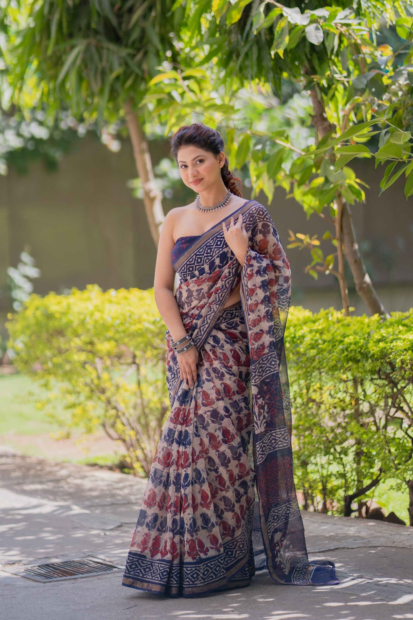 Rajvalli- White Kota Doria Saree