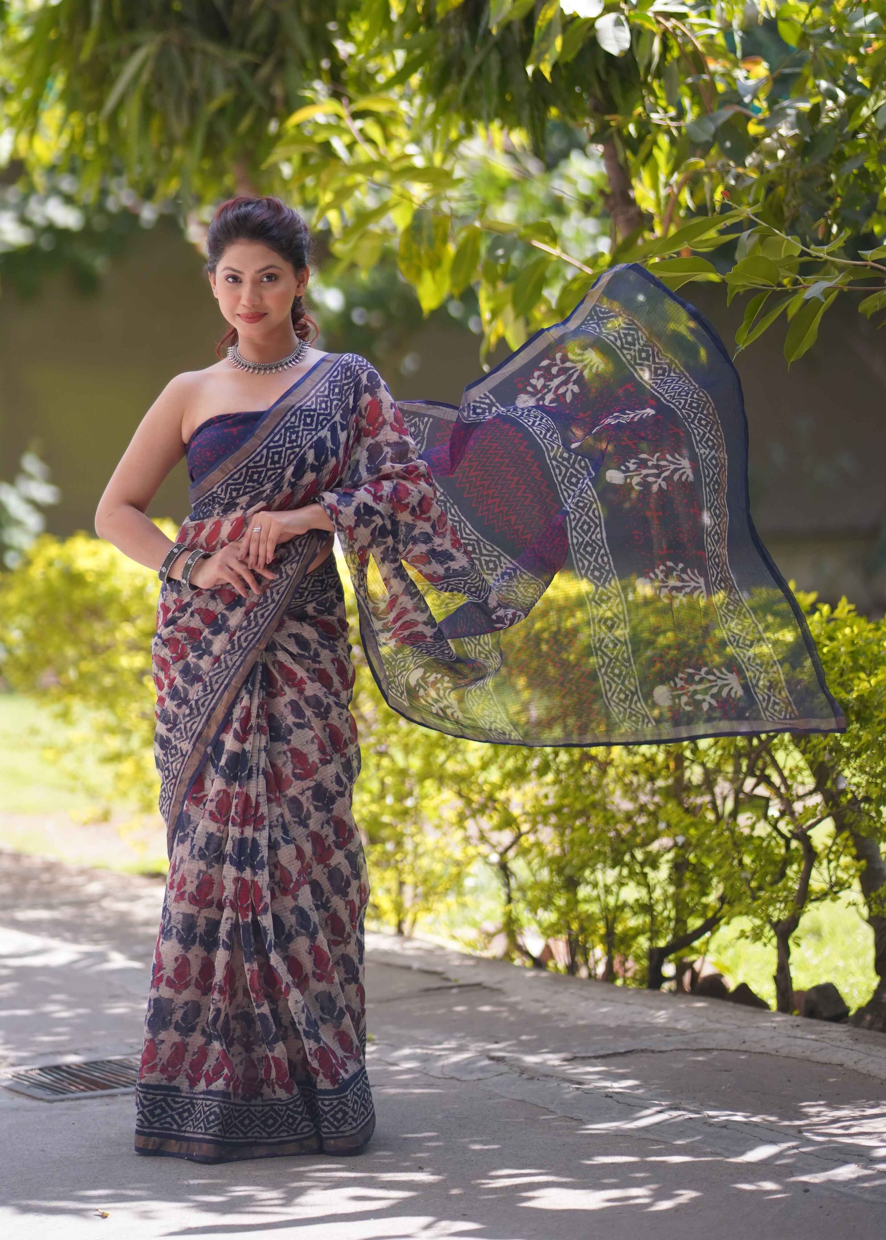 Rajvalli- White Kota Doria Saree