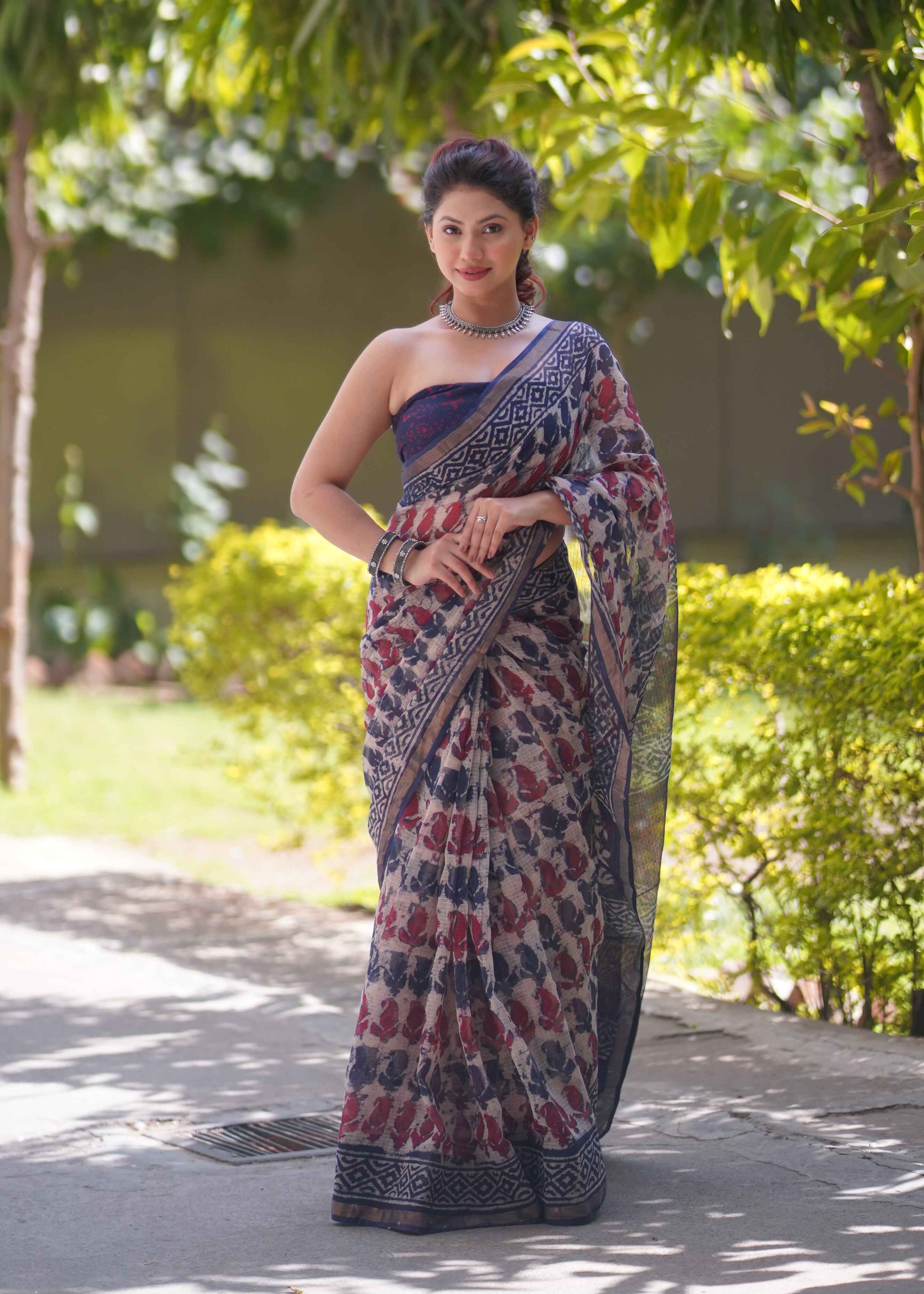 Rajvalli- White Kota Doria Saree