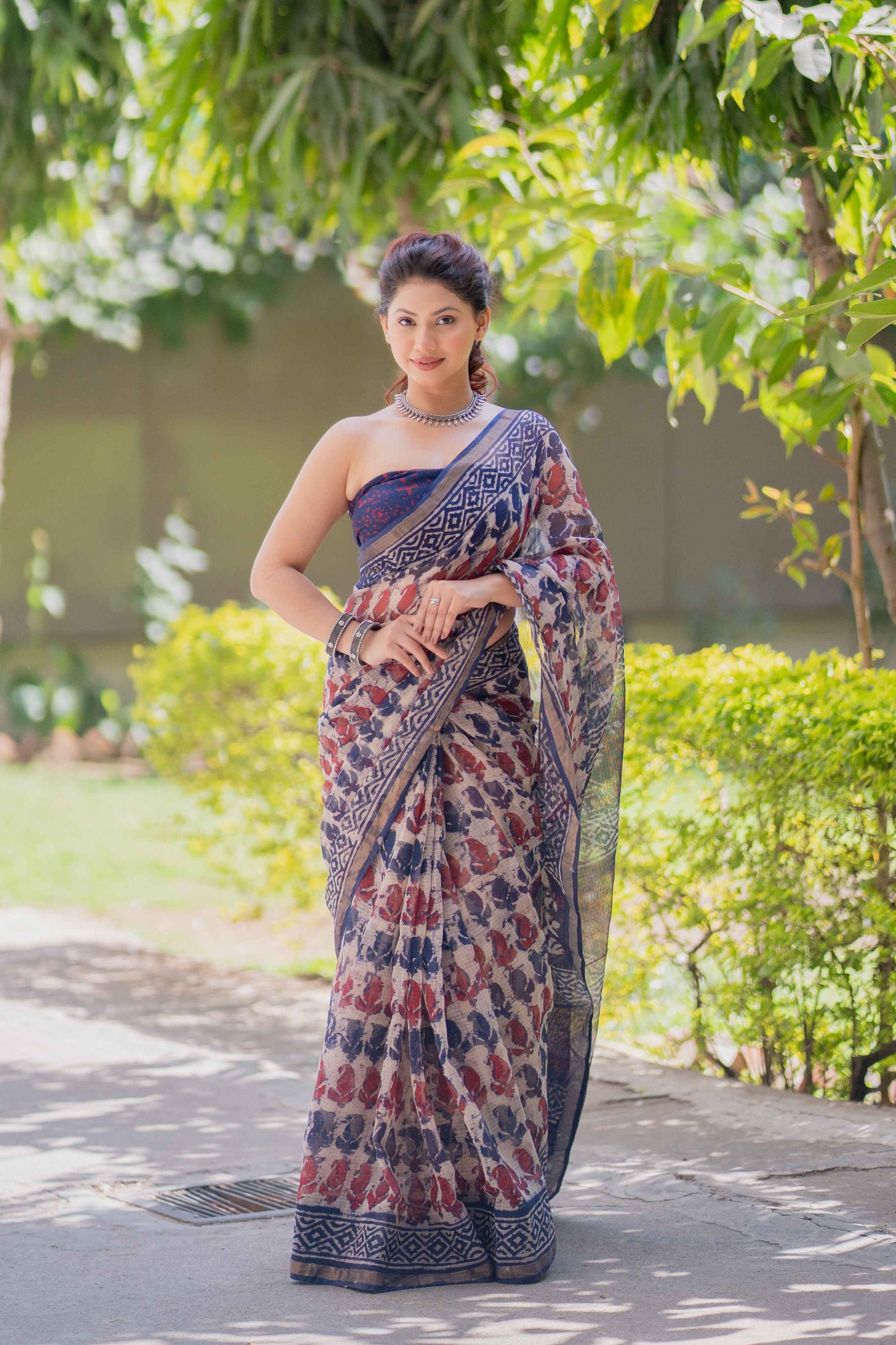 Rajvalli- White Kota Doria Saree