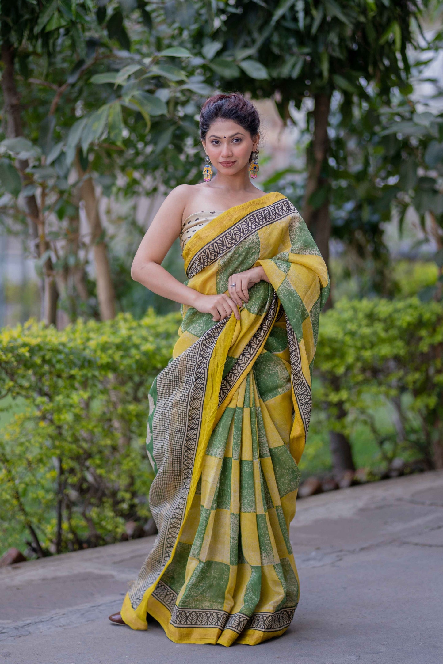 Kanakjaal- Yellow Checks Maheshwari Saree