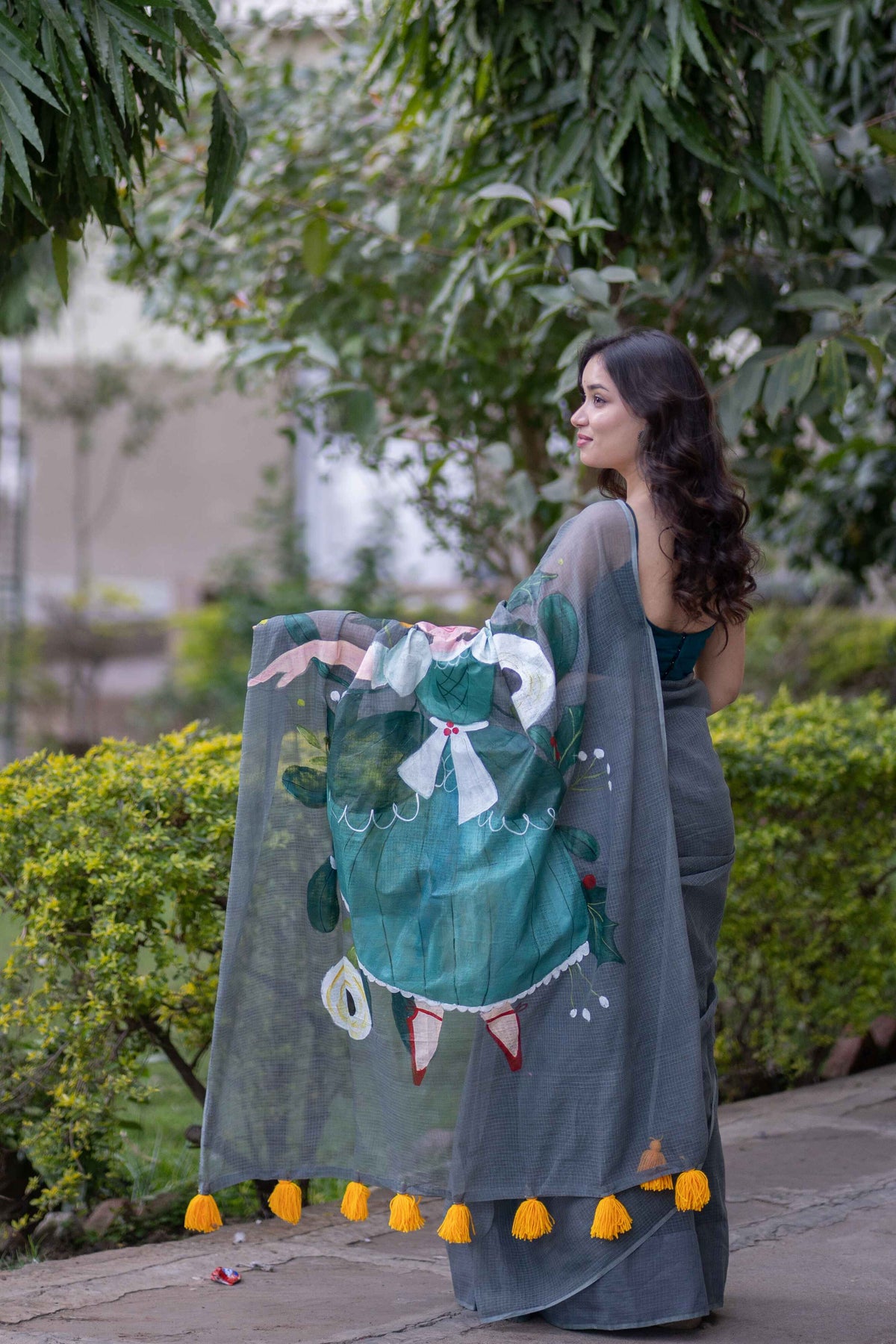 Rhythm & Grace- Grey Handpainted Saree