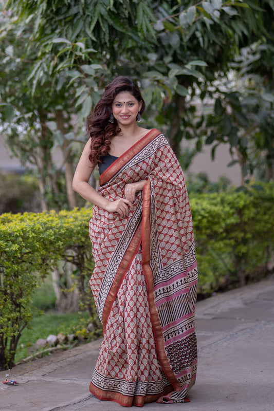 Karunmayi- Red Maheshwari Silk Saree