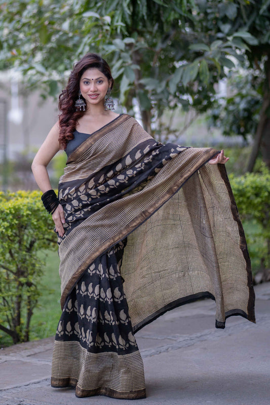 Yamini- Checks Maheshwari Silk Saree