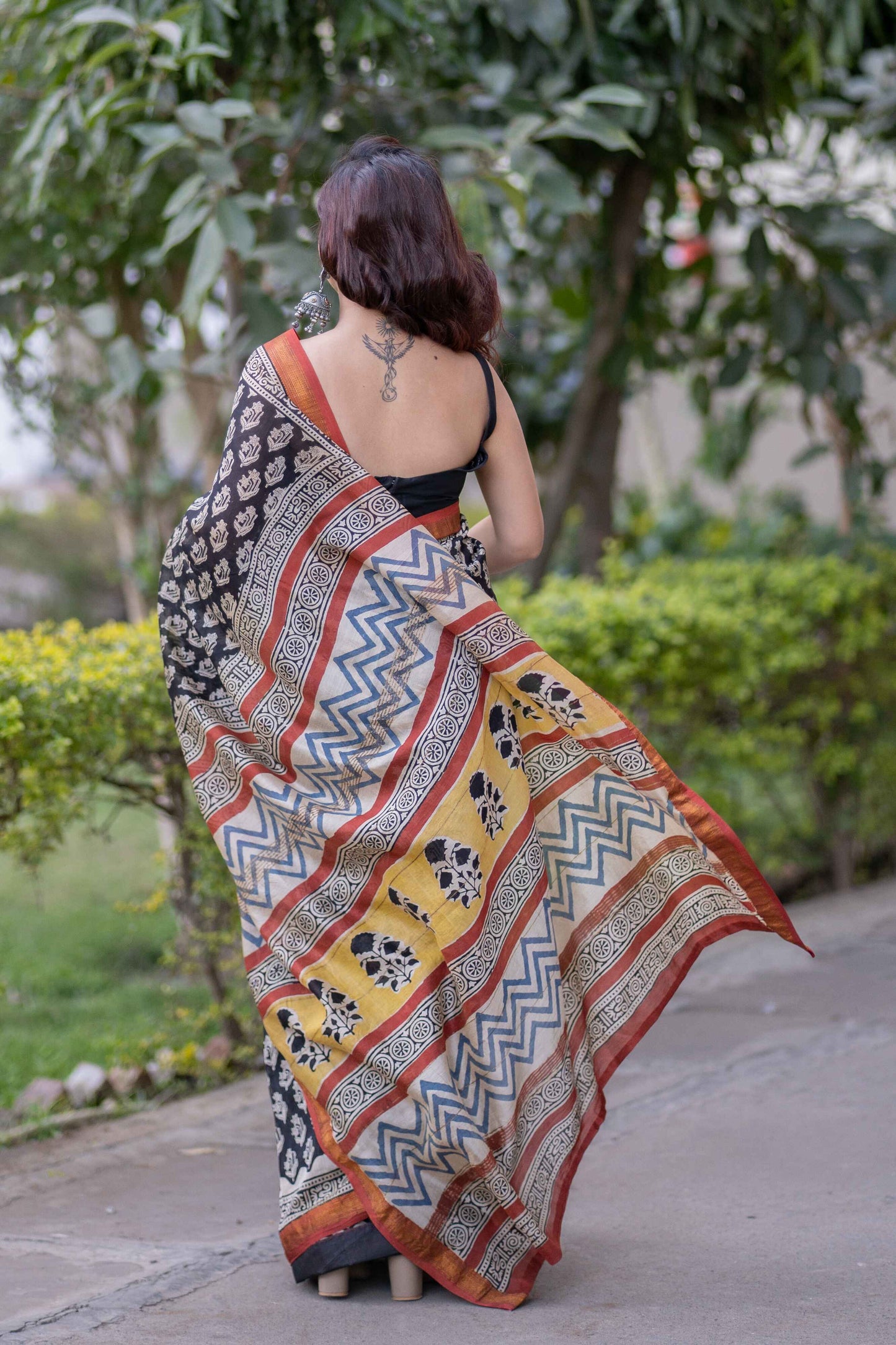 Tamira-Black Maheshwari Silk Saree