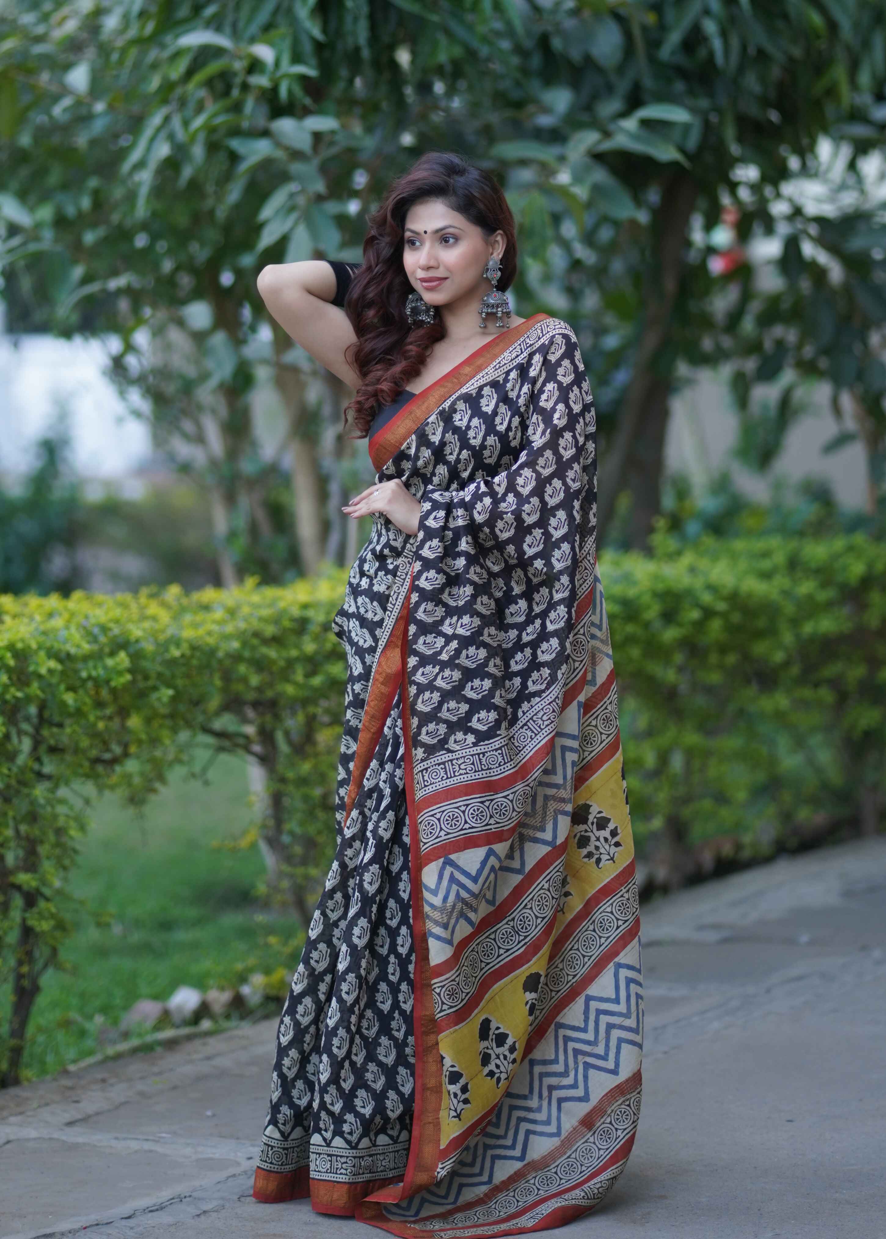 Tamira-Black Maheshwari Silk Saree