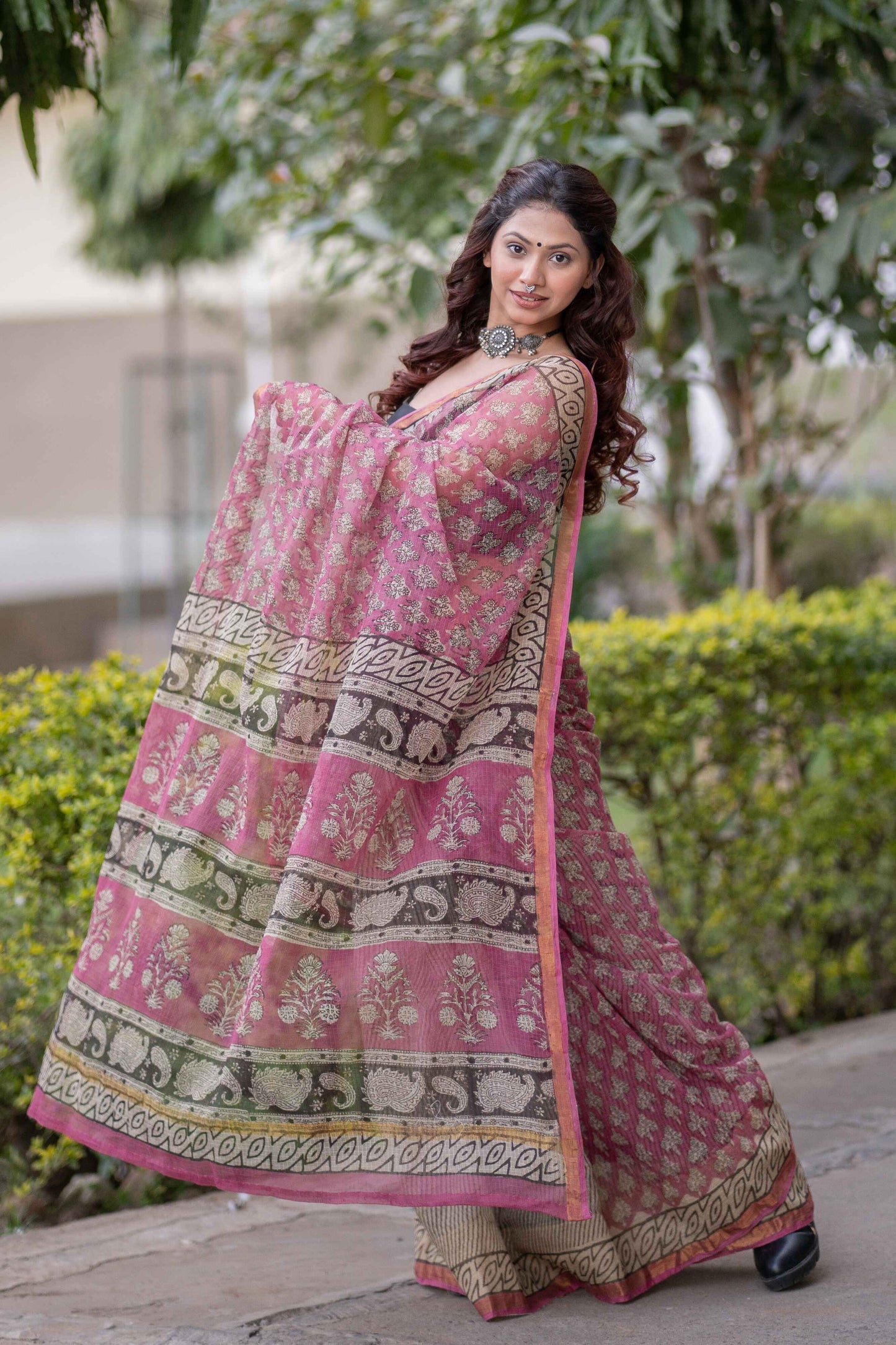 Suhavini - Cream Kota Doria Saree