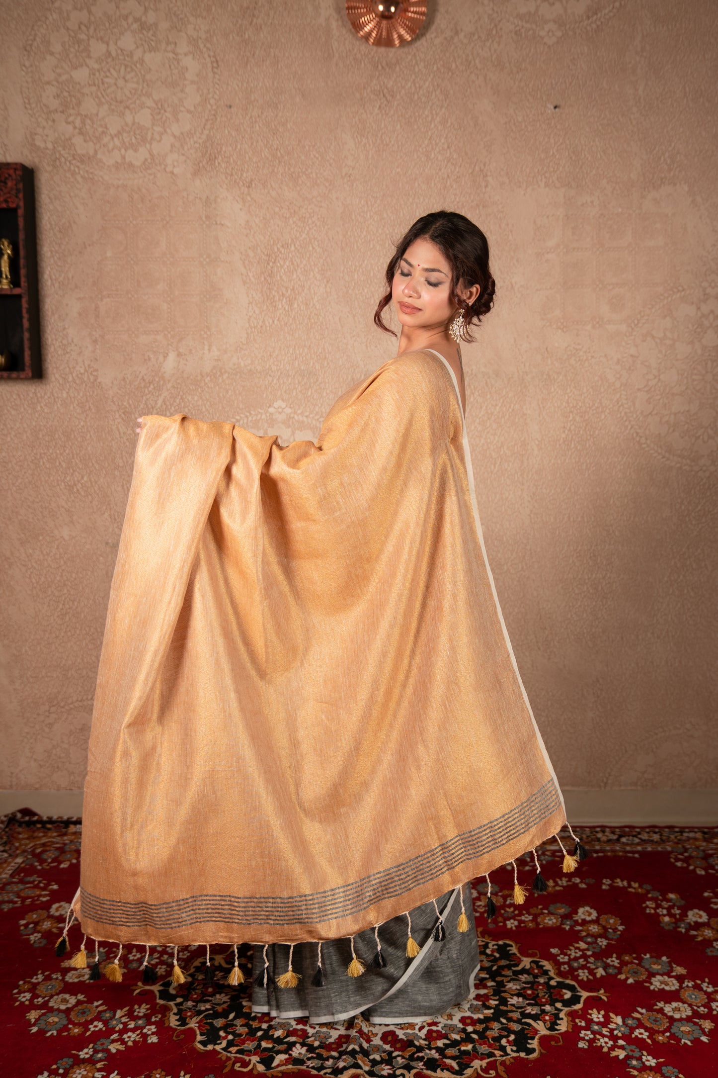 Yamunika- Grey Linen Saree