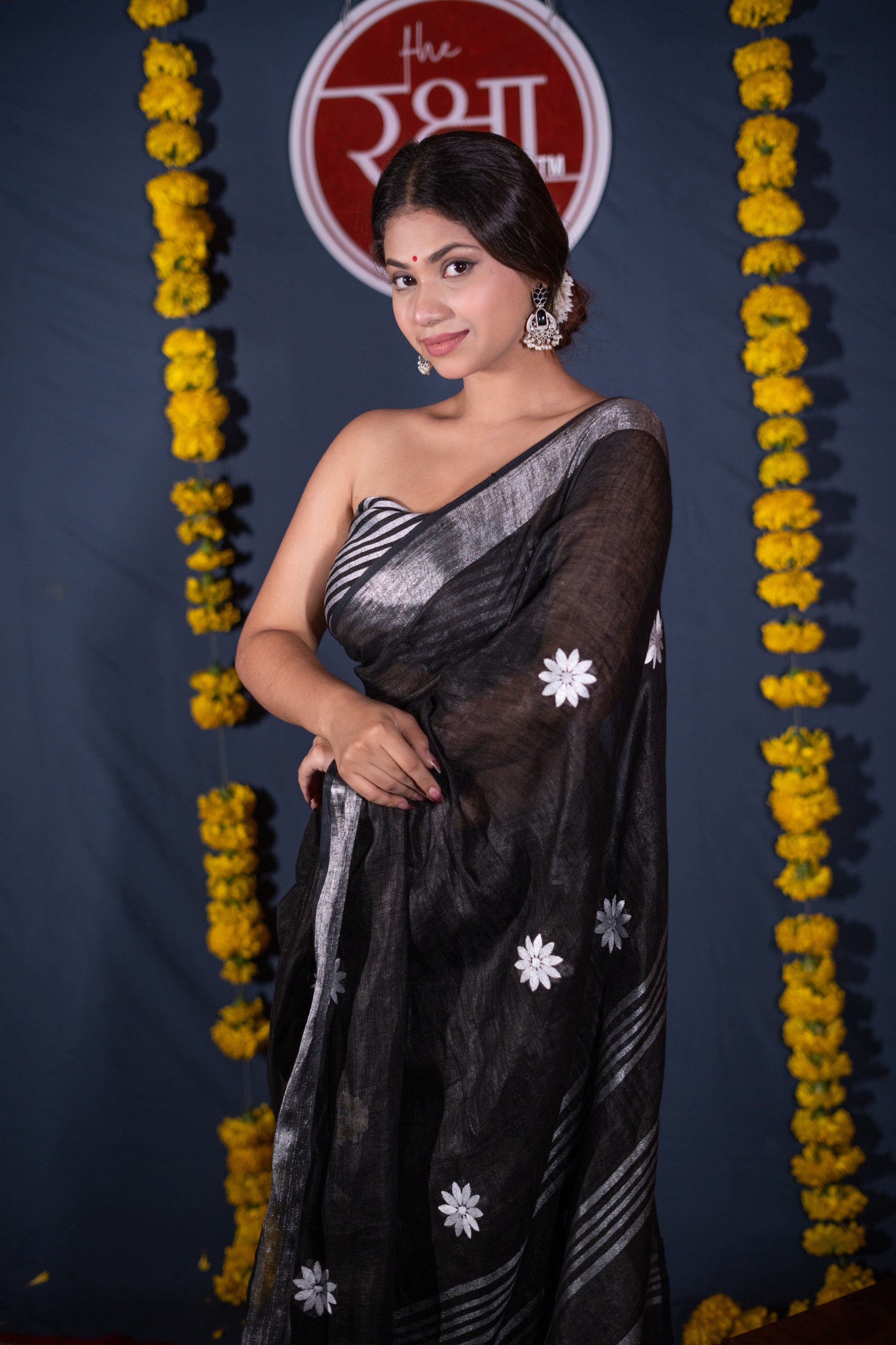Mandakini- Embroidered Linen Saree