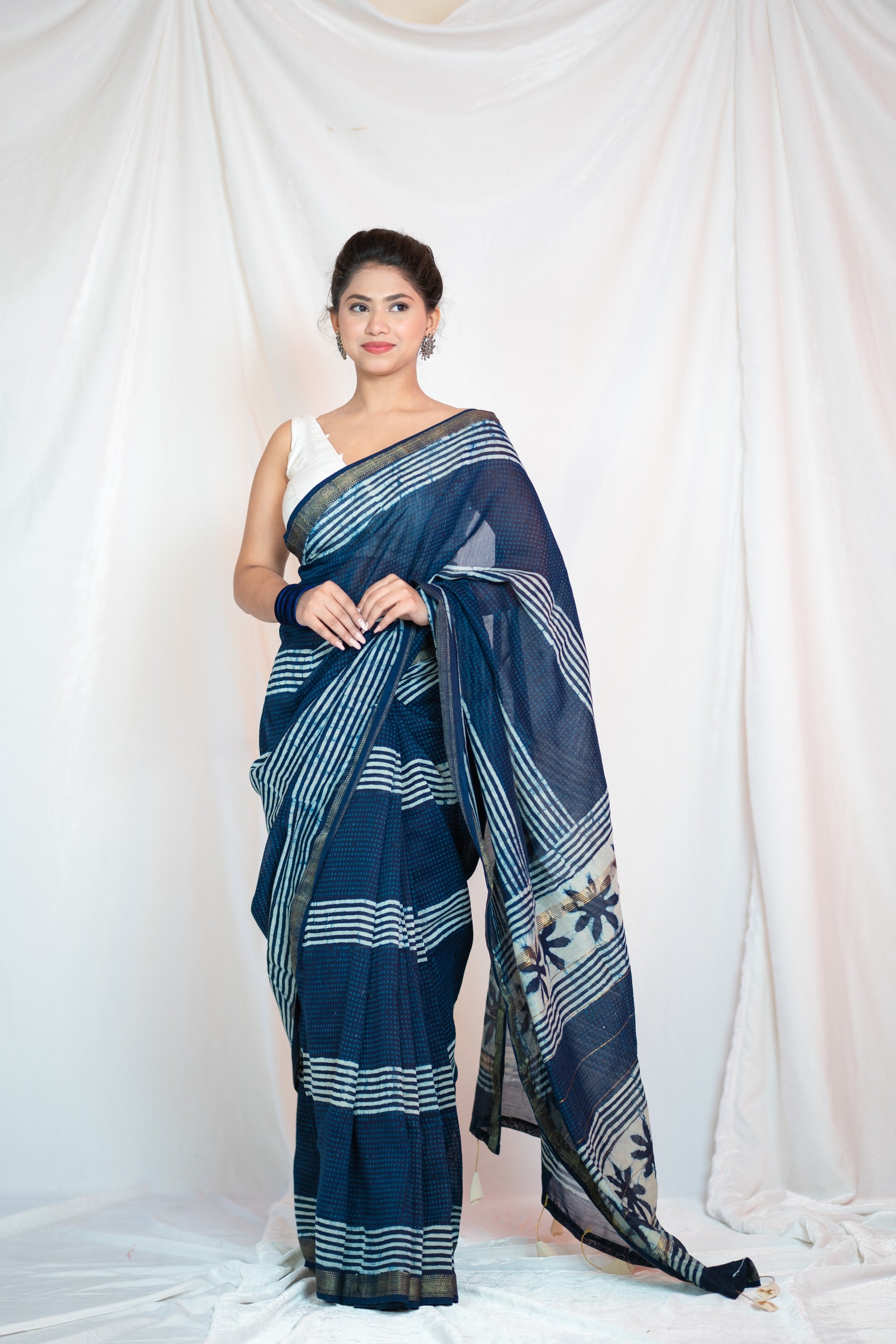 Blue Heaven- Indigo Maheshwari Silk Saree