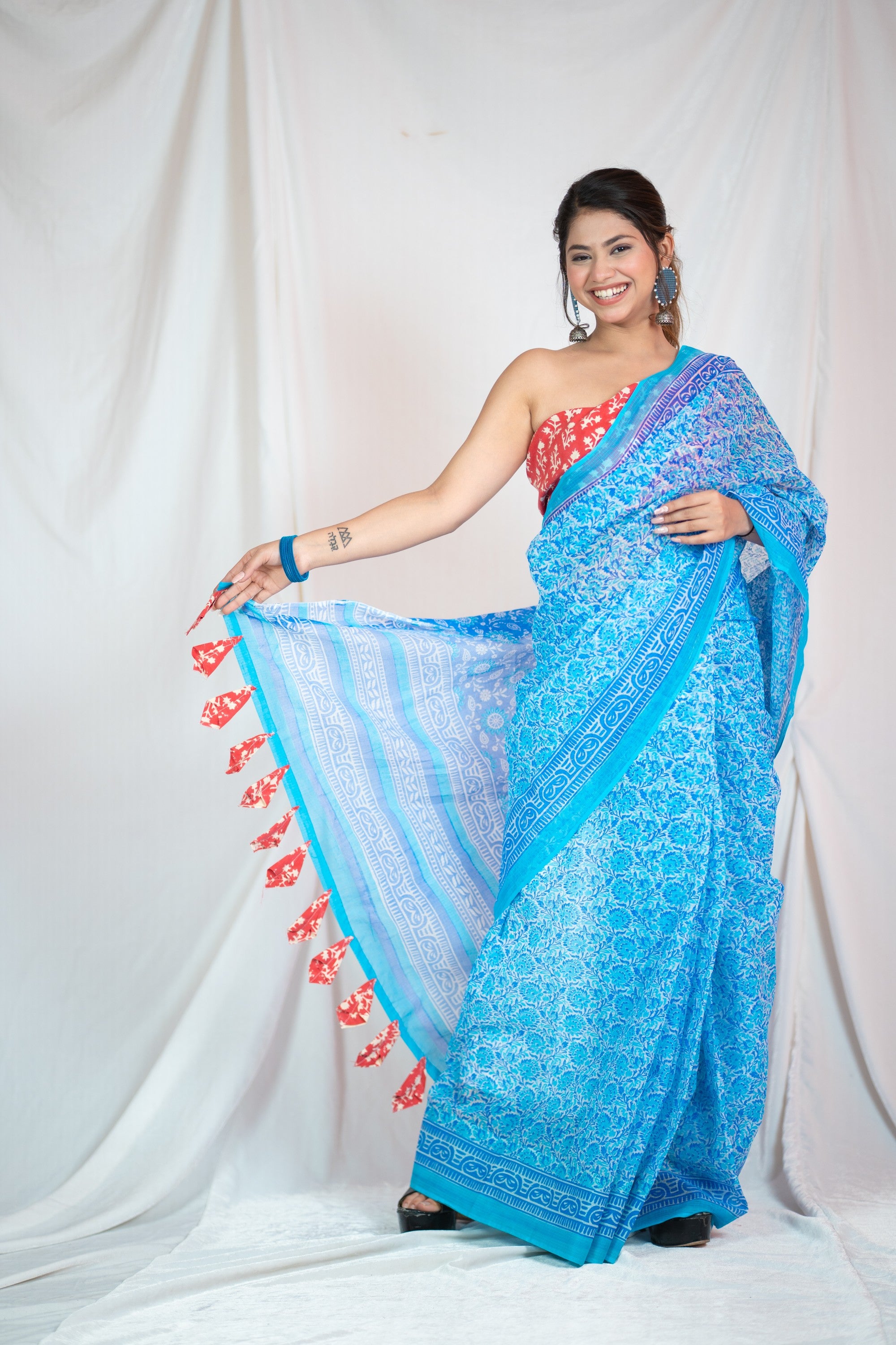 Tranquil Breeze- Kota Doria Saree Set