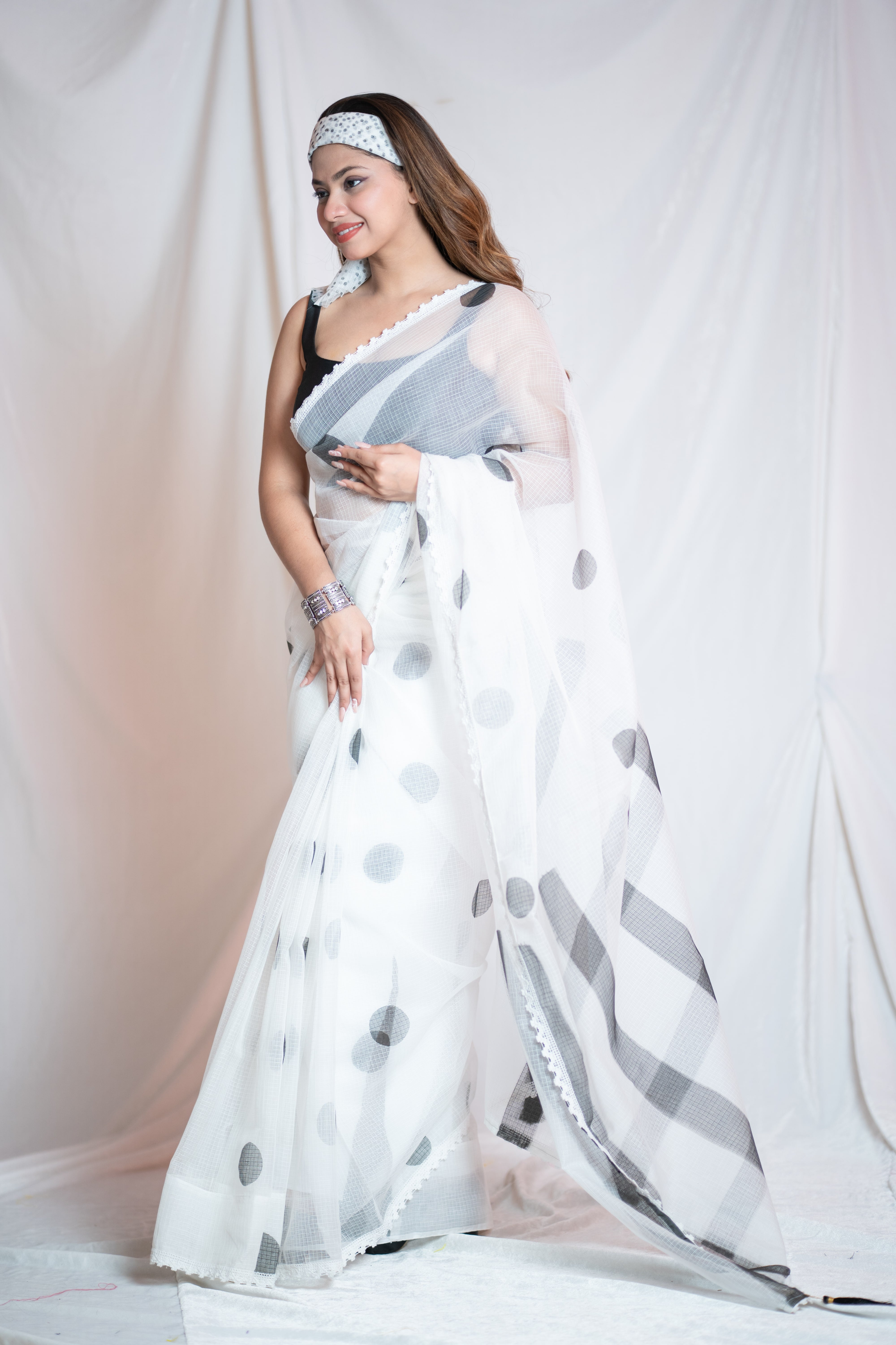 Meri Pyaari Bindu -White Kota Doria Saree