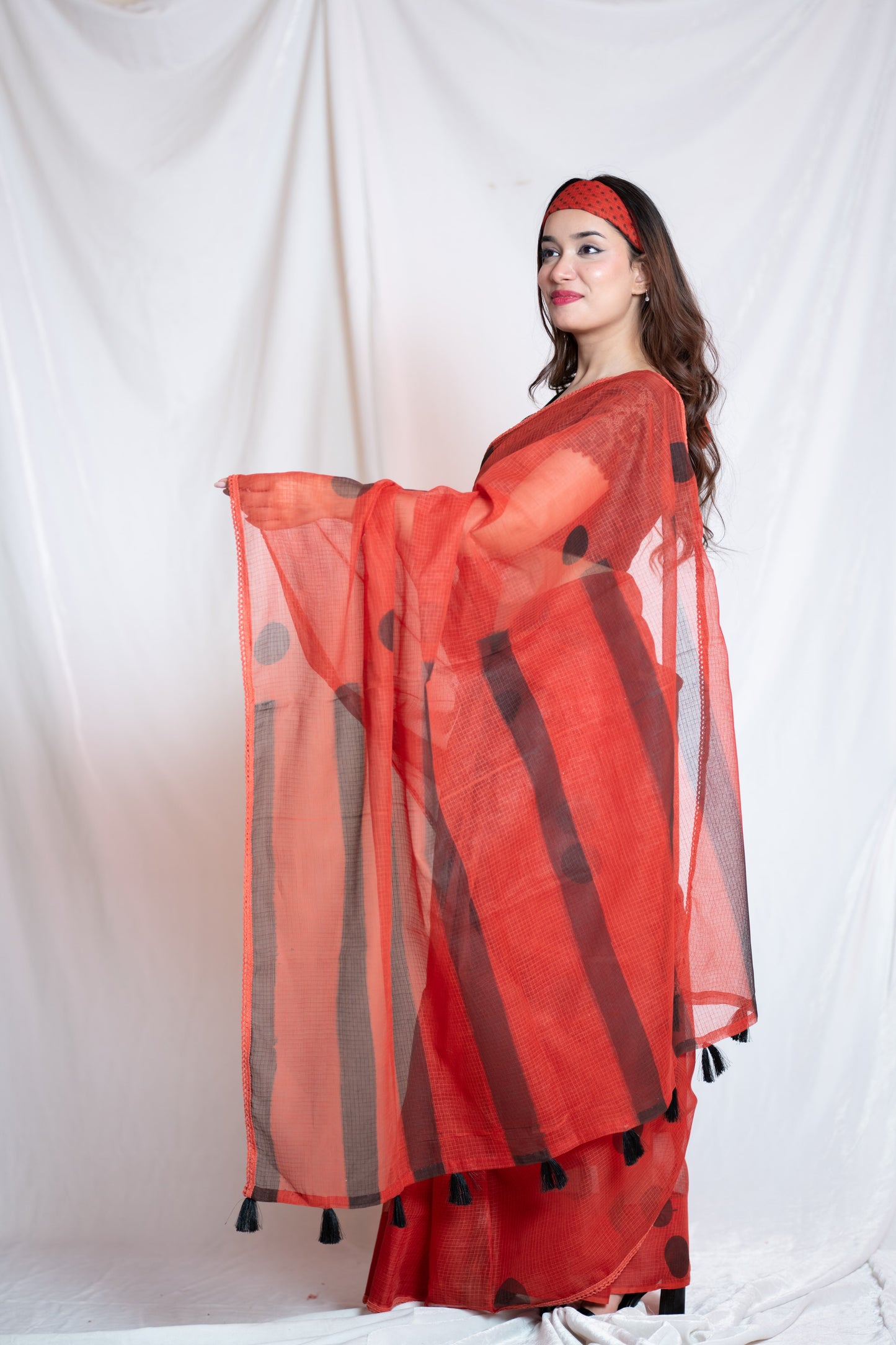 Meri Pyaari Bindu - Red Kota Doria saree