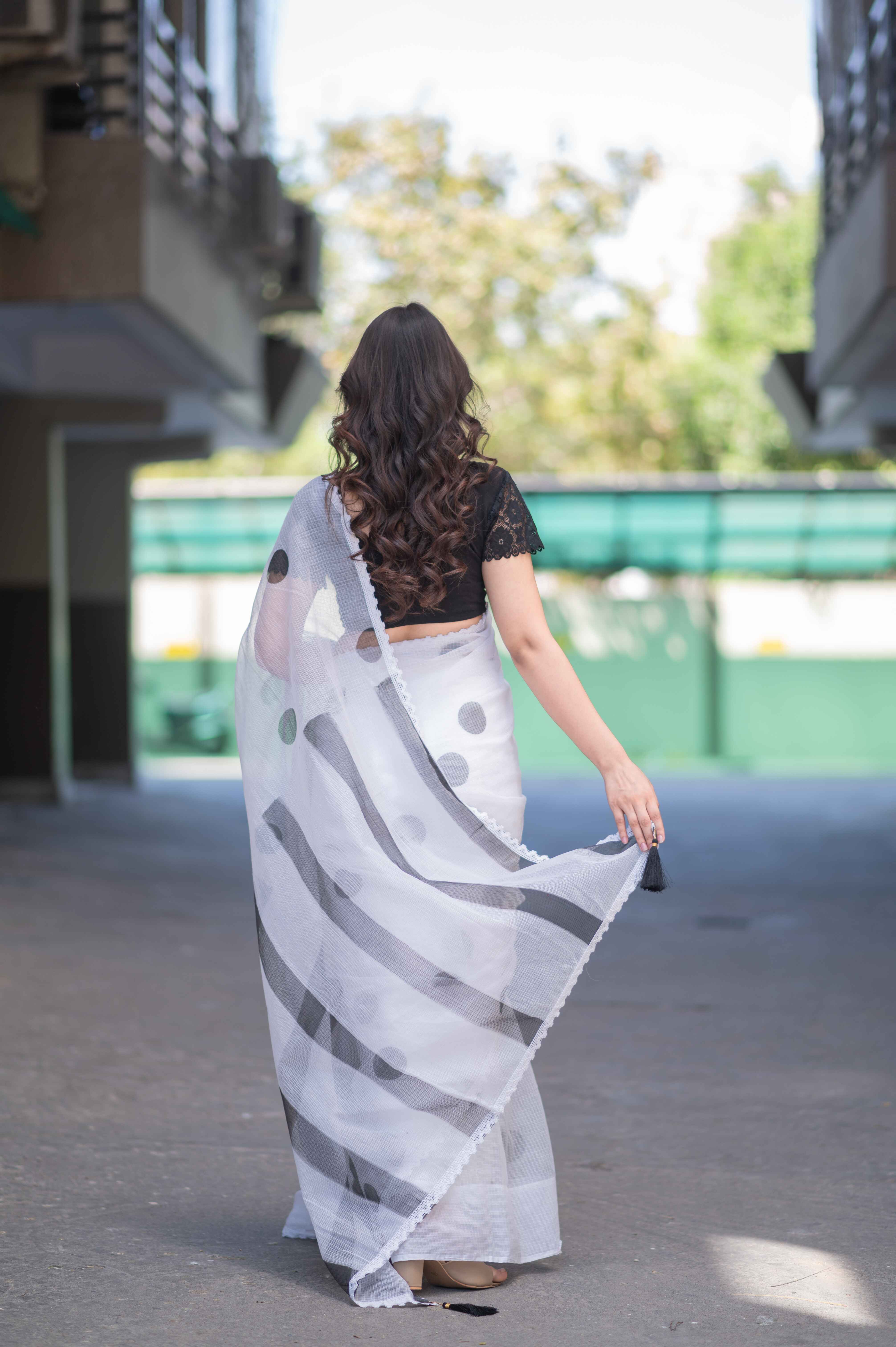 Meri Pyaari Bindu -White Kota Doria Saree
