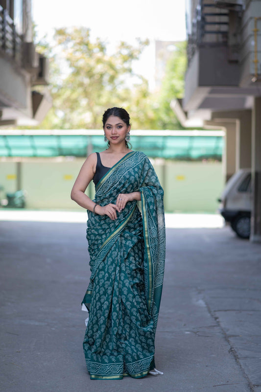 Golden Ivy- Maheshwari Silk Saree