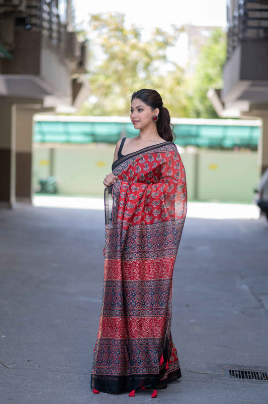 Scarlet Shadow- Maheshwari Silk Saree