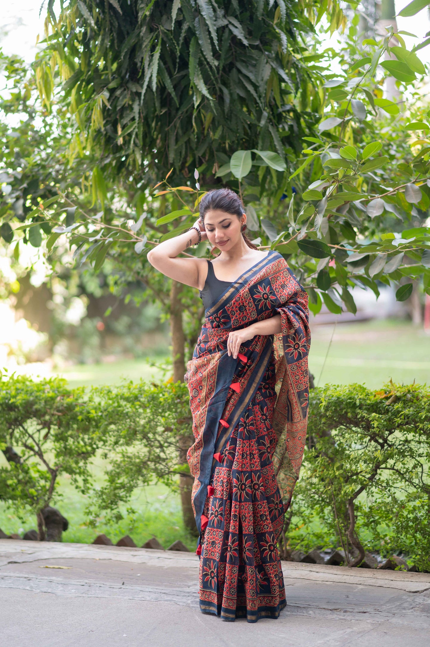 Sapphire Symphony - Maheshwari Silk Saree