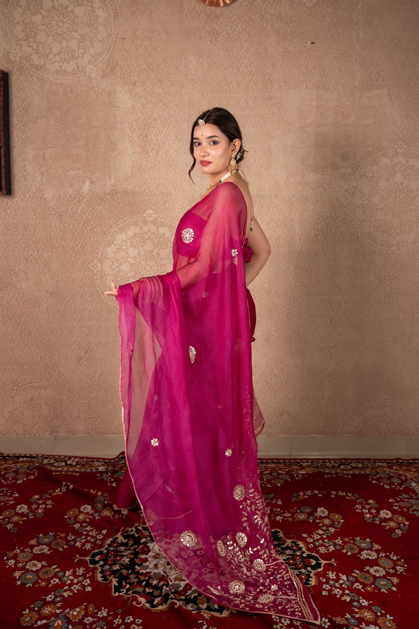 Divyana- Pink Gota Jaal Saree