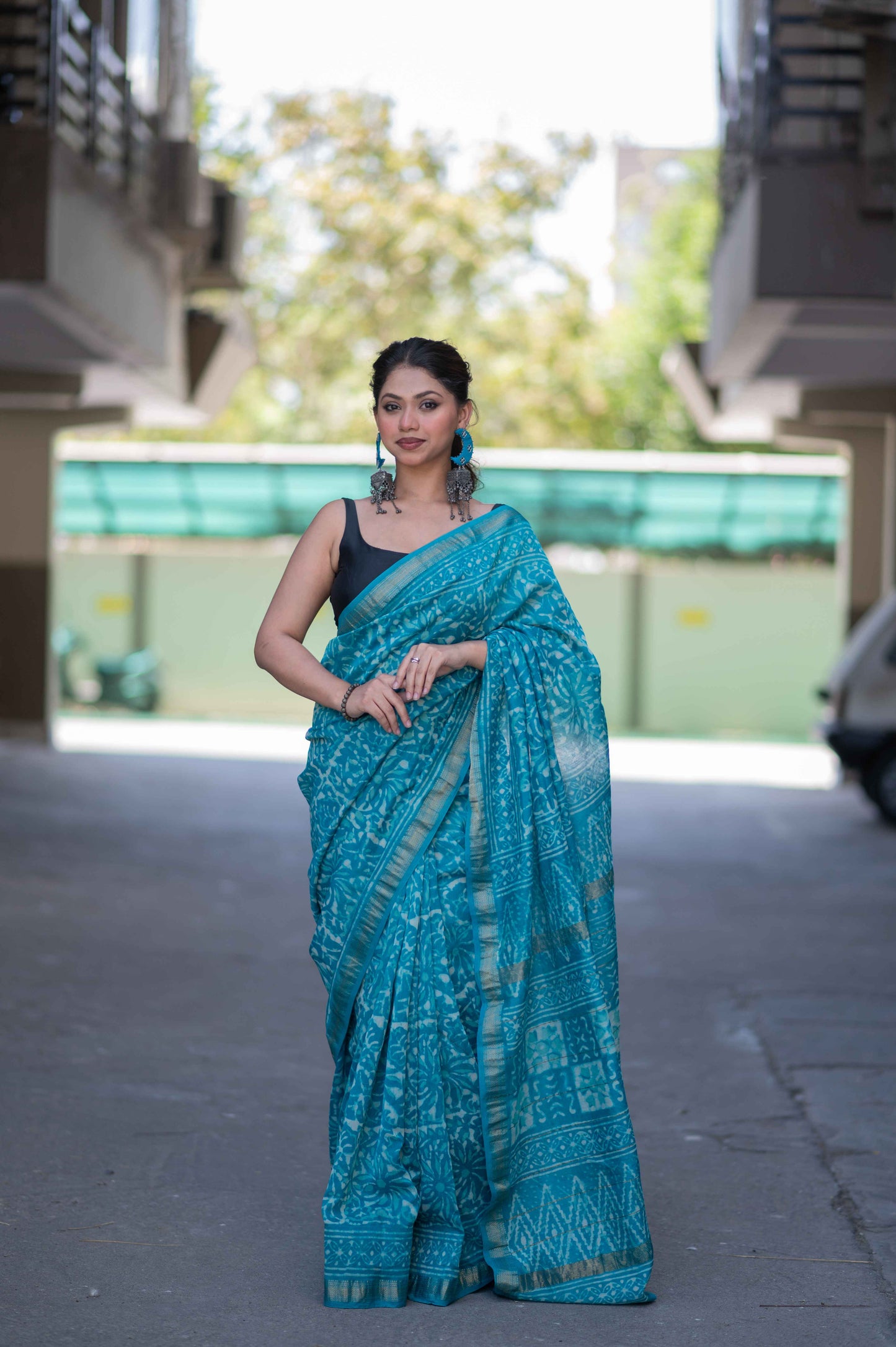 Hansika- Turqoise Dabu Maheshwari Silk Saree
