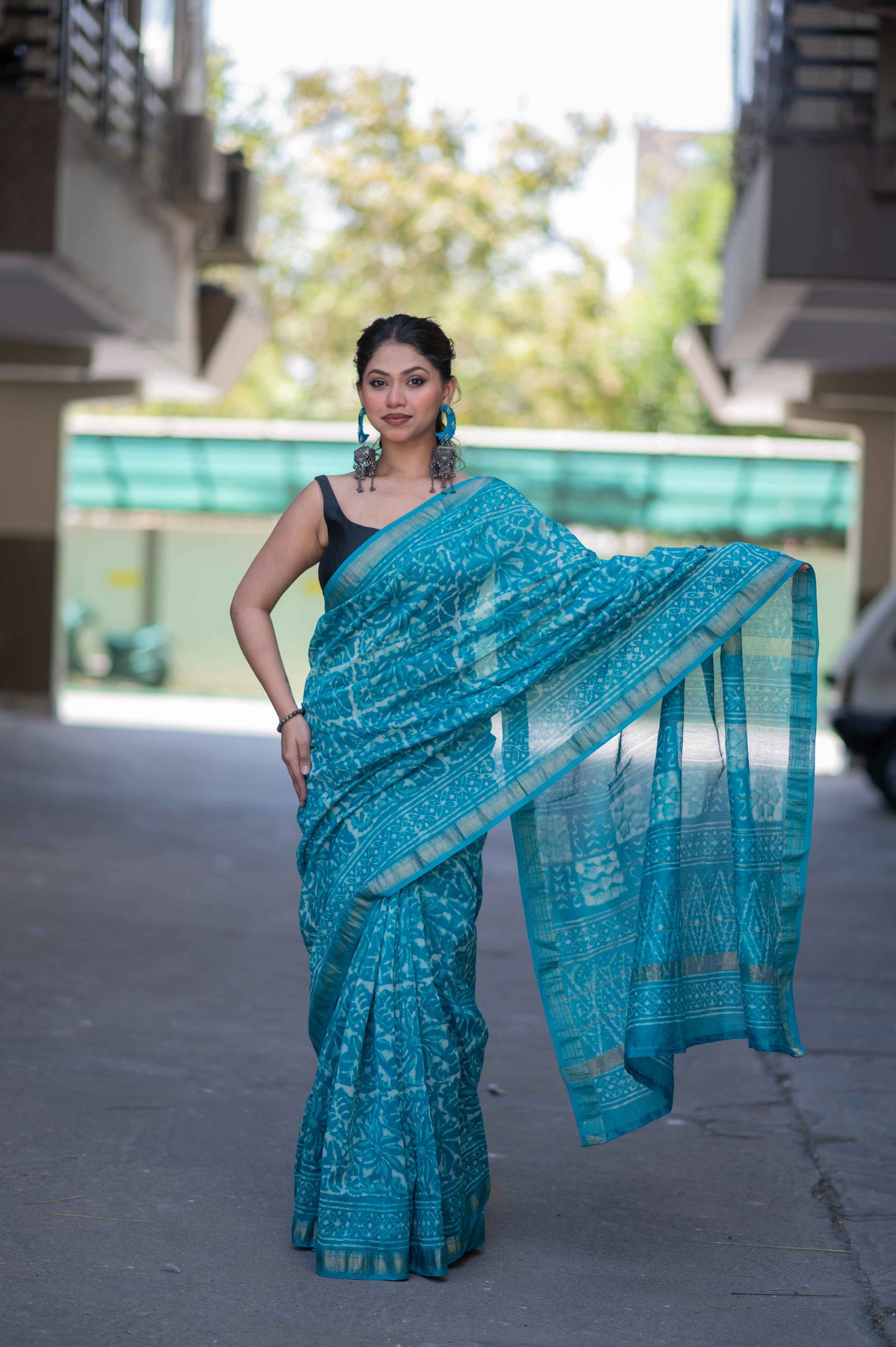 Hansika- Turqoise Dabu Maheshwari Silk Saree