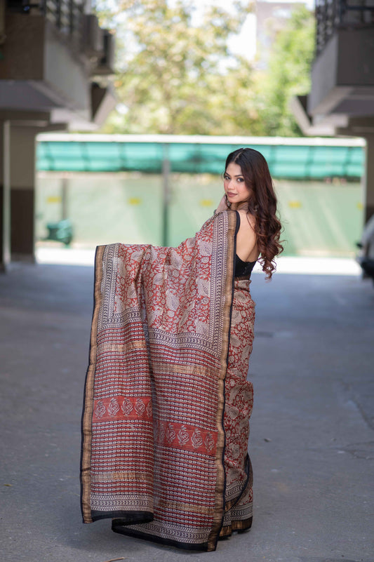 Saanvika- Red Bagru Maheshwari Silk Saree