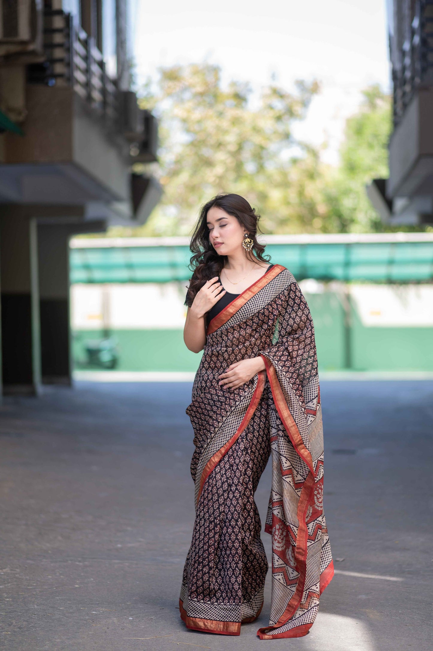 Sitara- Black Bagru Maheshwari Silk Saree