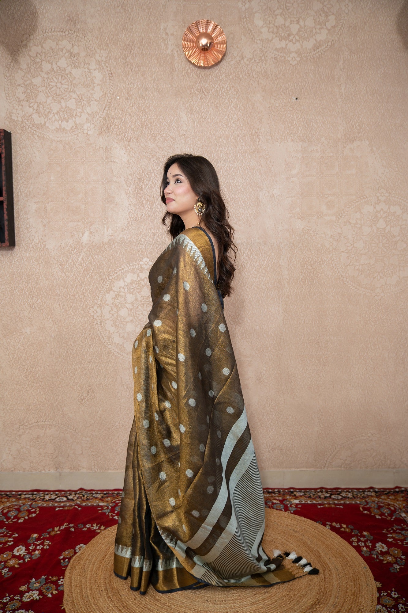 Sunahli - Copper Zari Linen Saree