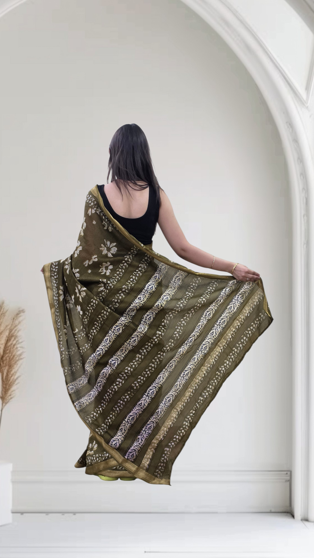 Trisha - Green Maheshwari Silk saree