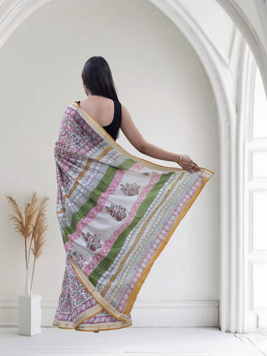 Yashasvi- White Maheshwari Silk saree