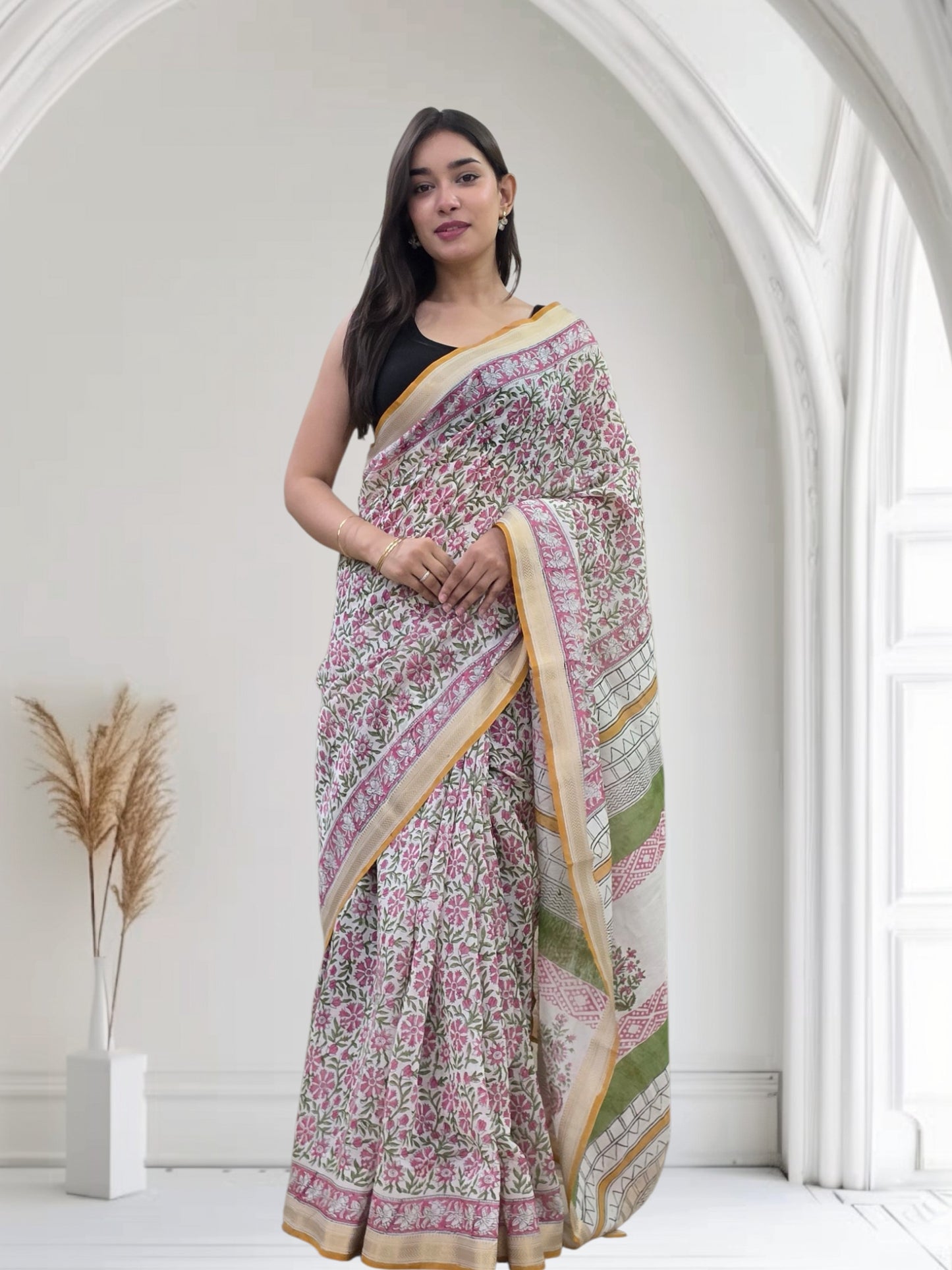 Yashasvi- White Maheshwari Silk saree